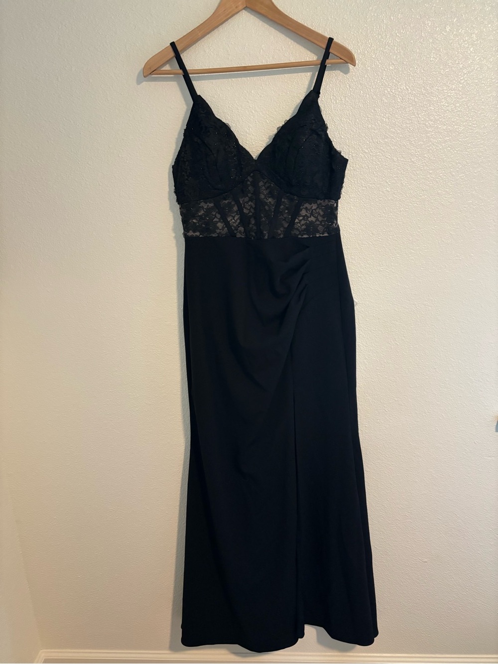 Nightway Formal Black Stretch Dress Size 8 Corset Style Lace Top LBD Dressed Up